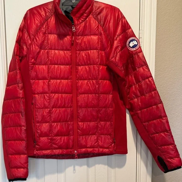 Canada Goose Hybridge Lite Tech Down Jacket - Picture 10 of 11
